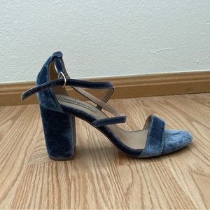 Steve Madden Shoes | Steve Madden Sundaze Velvet Block Heel Sandals